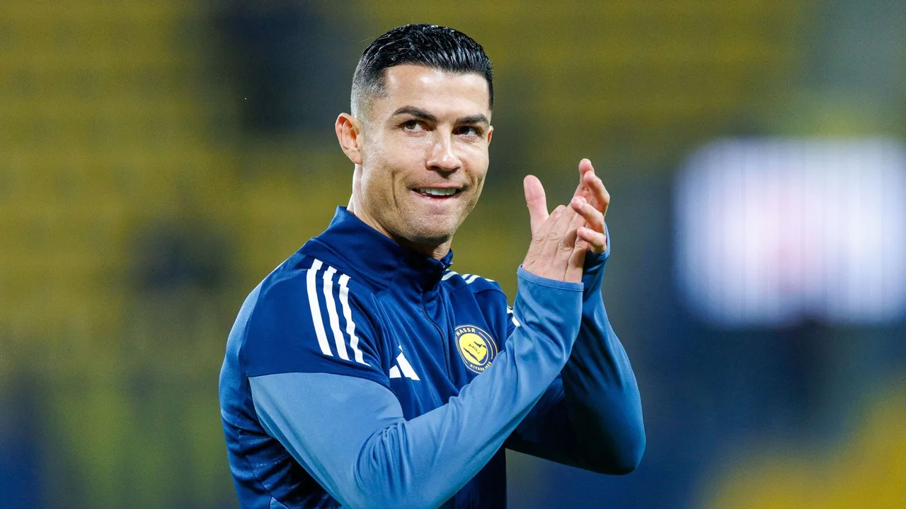 متى تنطلق مواجهة النصر والفيحاء في دوري روشن والقنوات الناقلة للمباراة؟